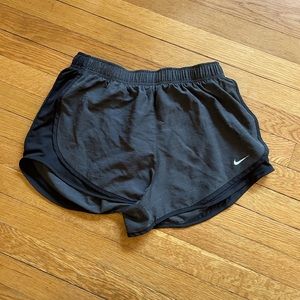 ! NWOT ! Size L Nike Dri Fit Tempo Running Shorts